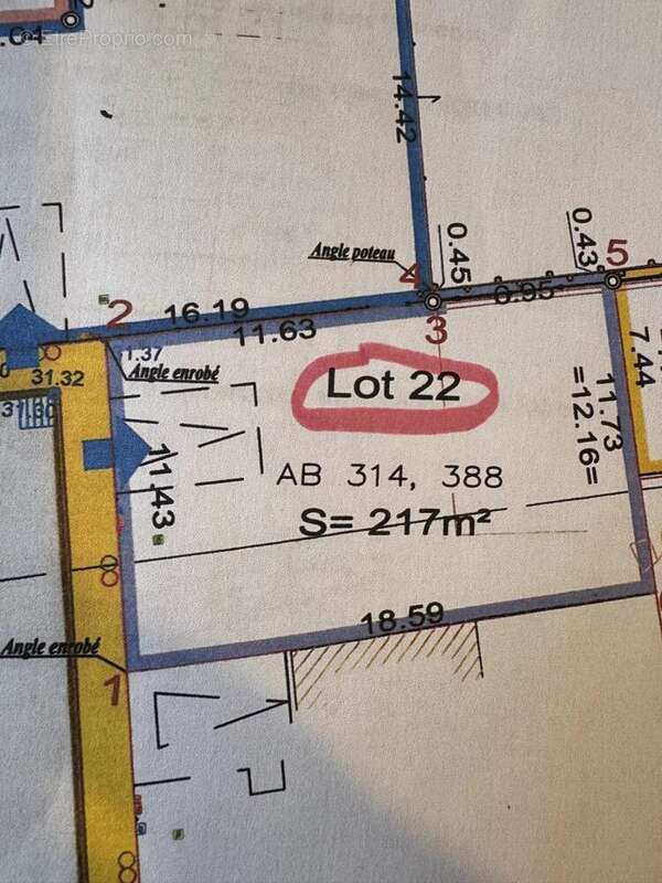 Terrain à LES SORINIERES