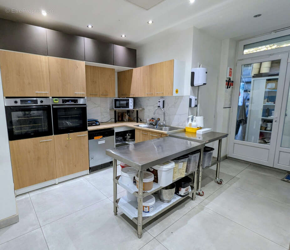 Commerce à AIX-LES-BAINS