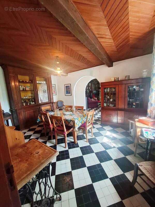 Maison à SAINT-BEAT