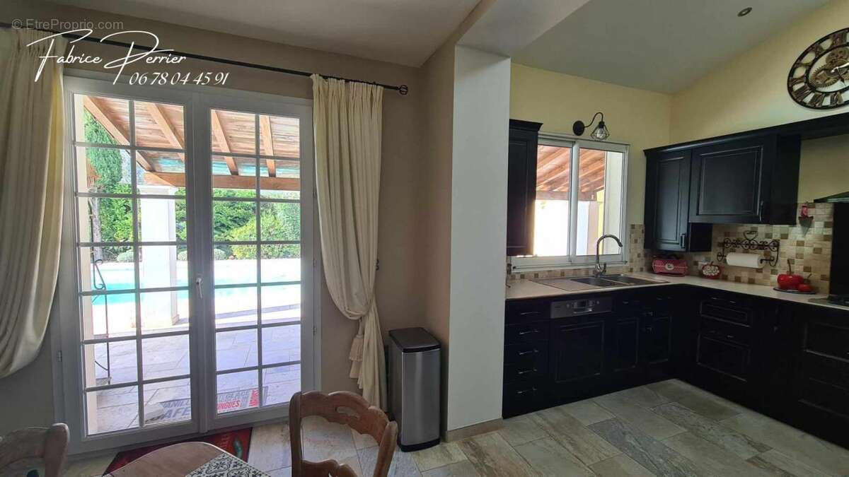 Maison à MONTBOUCHER-SUR-JABRON