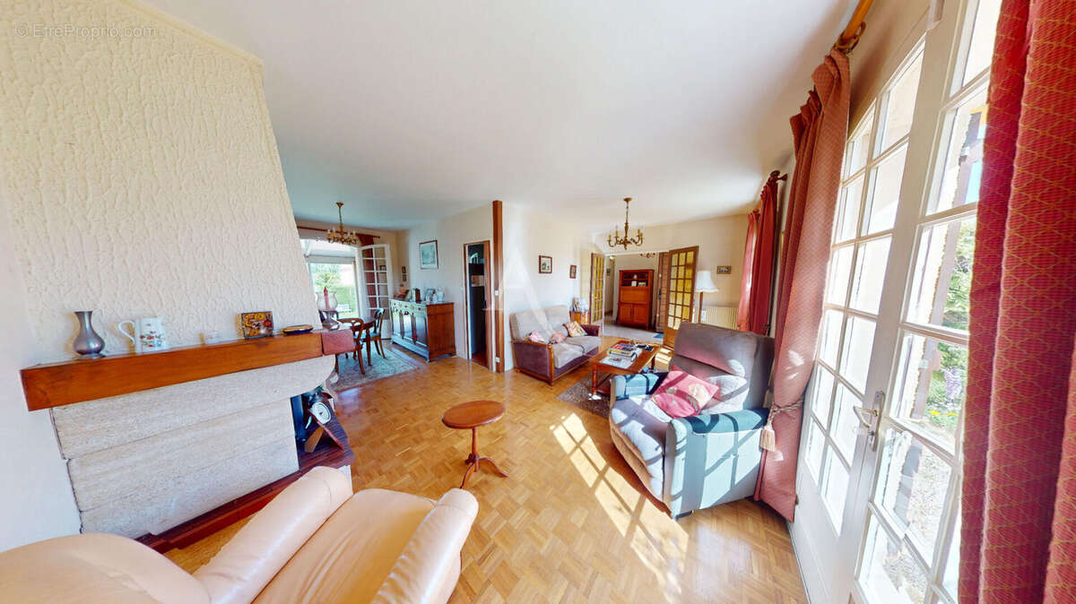 Maison à BUXEROLLES