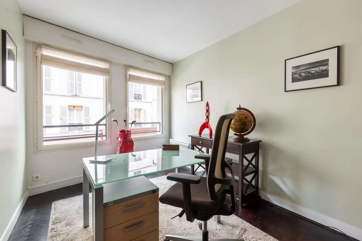Appartement à PARIS-7E