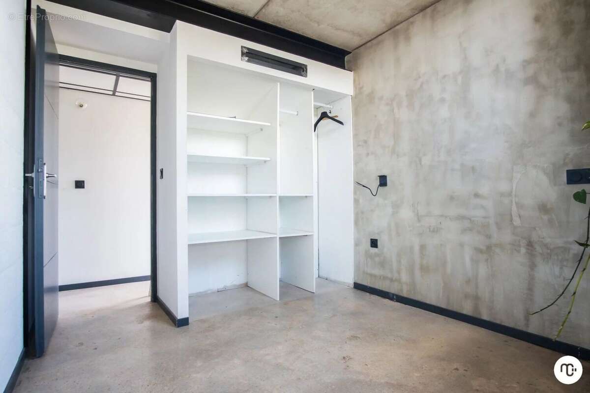 Appartement à POURRIERES