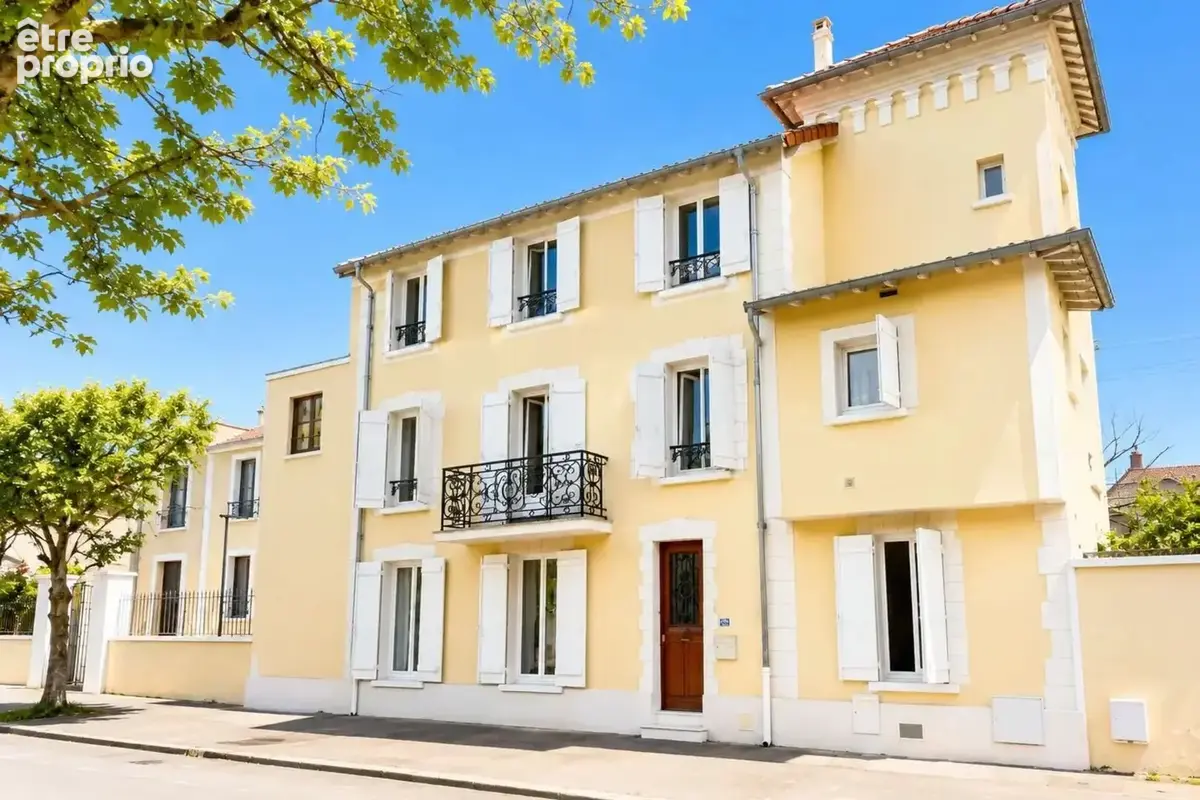 La Varenne Cœur de Ville – 2 pièces de charme avec balcon - photo 4