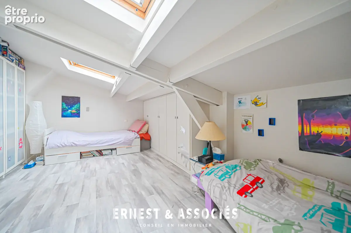 Appartement 4 pièces 105 m² à vendre à Paris-10e (75010) - photo 5