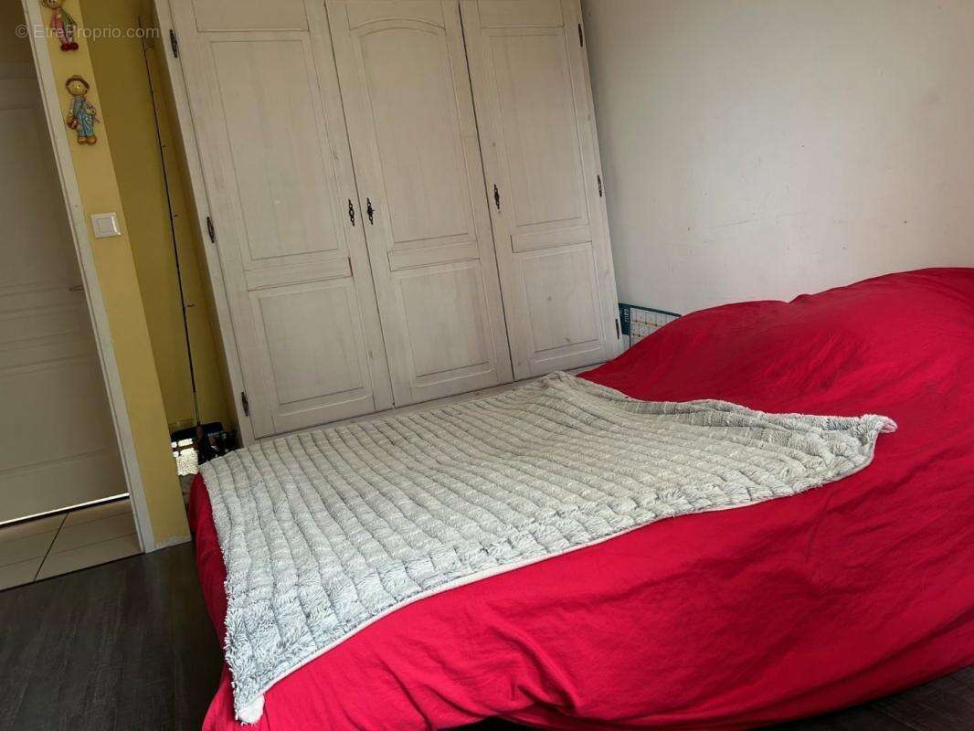 Maison à SAINTE-EULALIE-EN-BORN