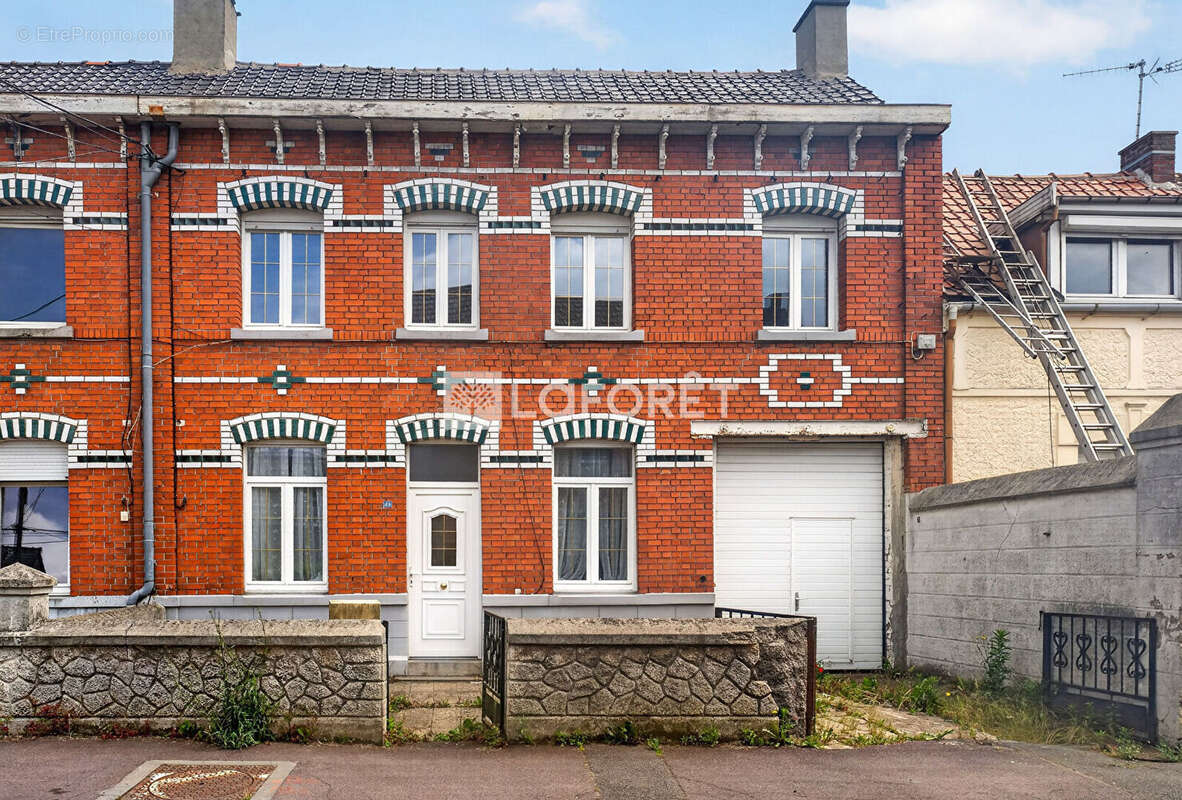 Maison à COURCELLES-LES-LENS