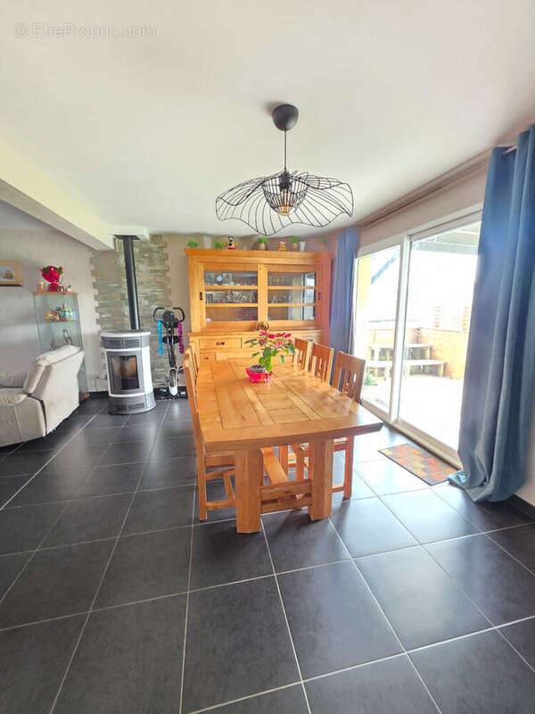 Maison à CREVECOEUR-LE-GRAND