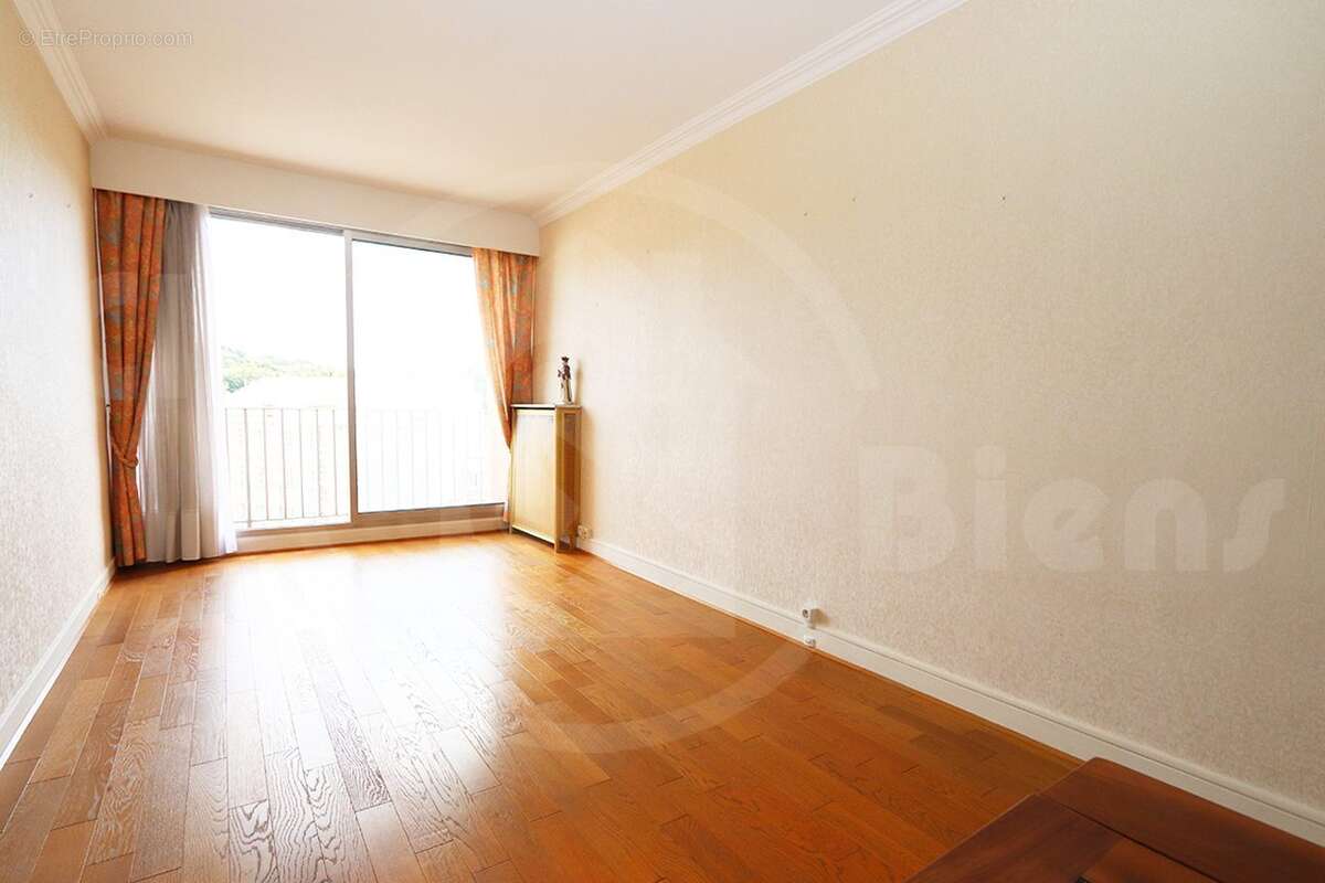 082025 - Appartement à CHAVILLE