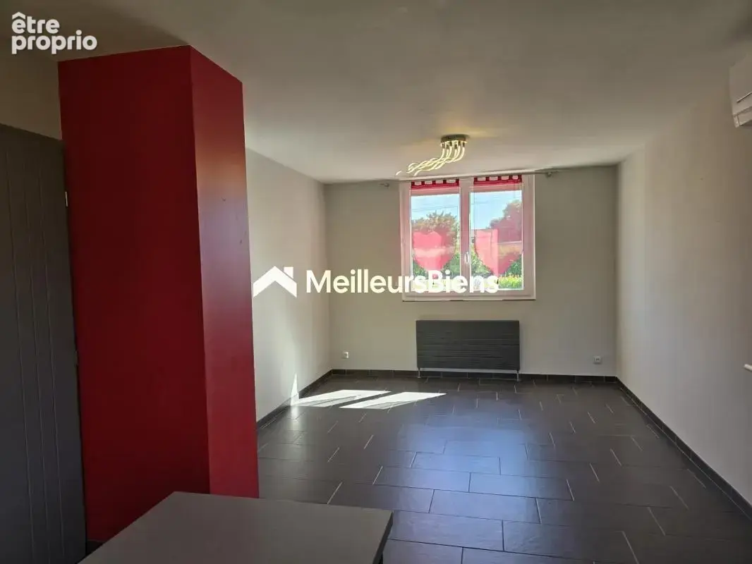 Maison climatisée et rénovée, 5 pièces dont 3 chambres, sous-sol avec garage et terrain clos - photo 2