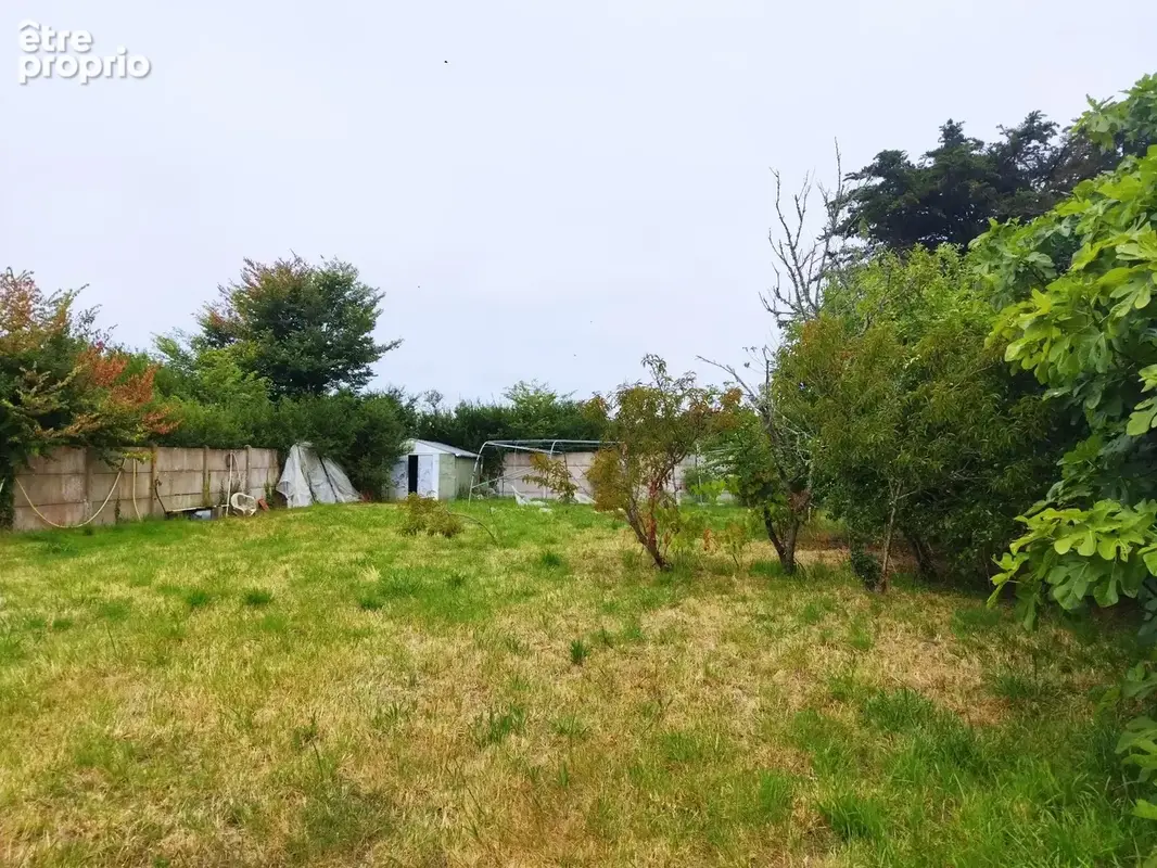 Terrain à LA PLAINE-SUR-MER