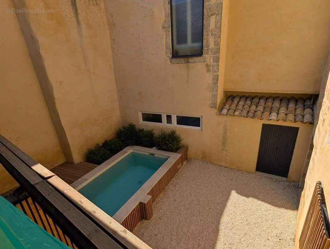 Maison à REMOULINS