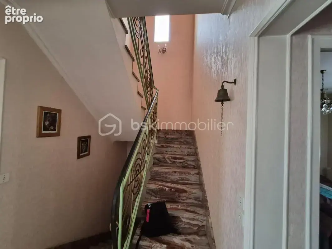 Charmante maison familiale avec beaux volumes et extérieur agréable - photo 9