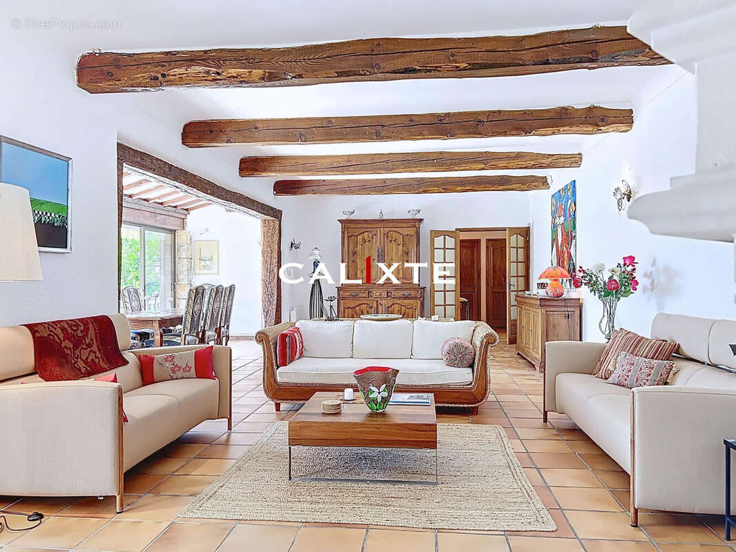 Maison à MONTAUROUX