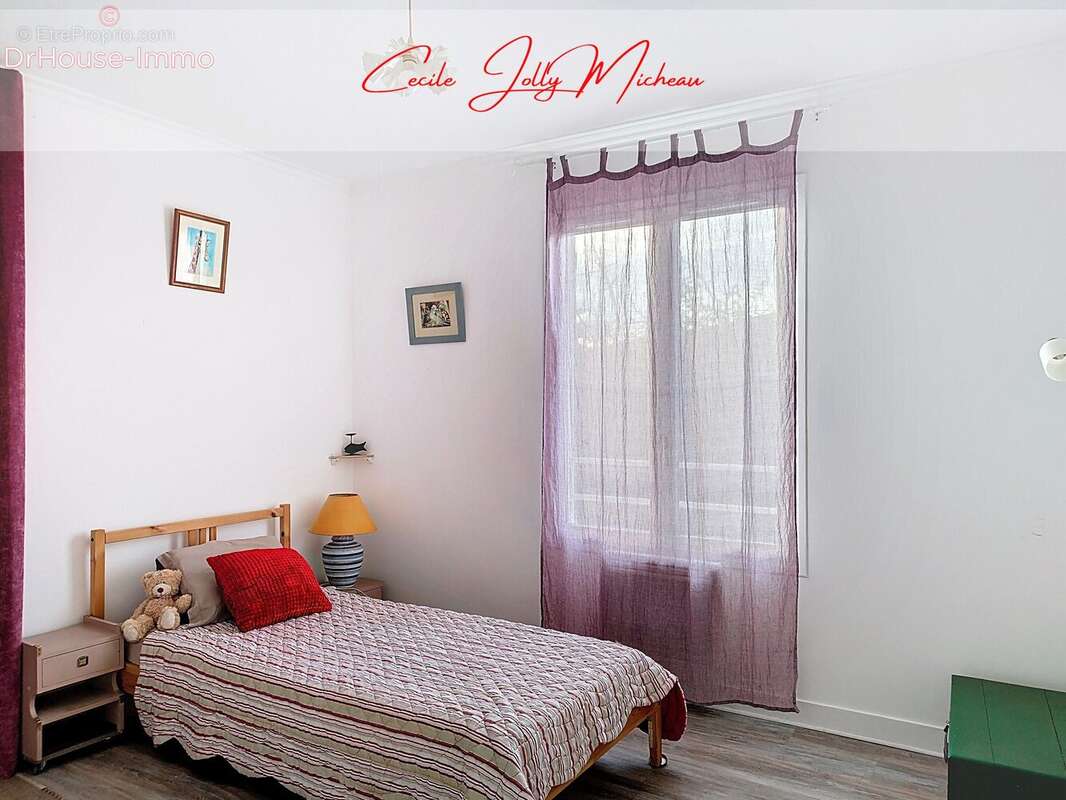 Maison 110 m² à Saint-Seurin-De-Cursac  - photo 78