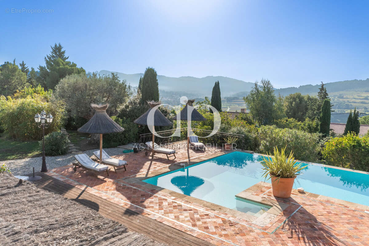 Maison à LA CADIERE-D'AZUR