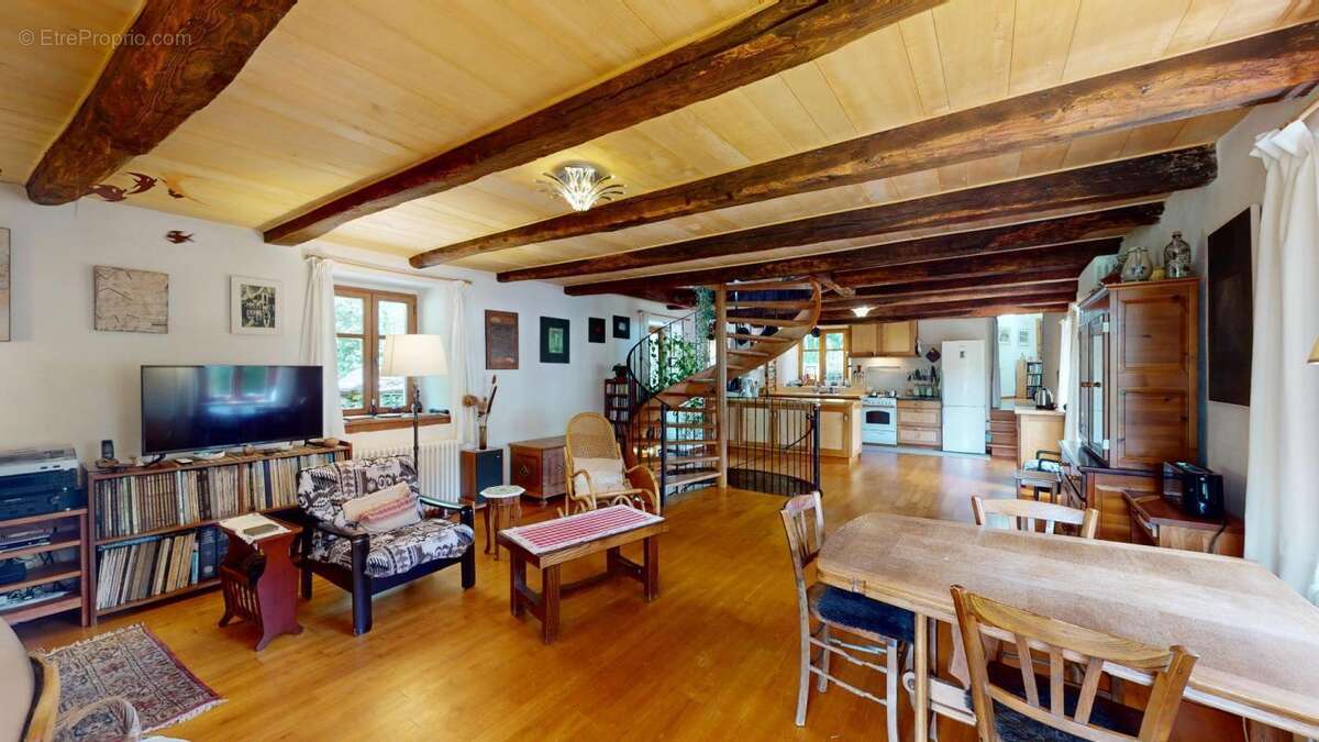 Appartement à ARVIEU