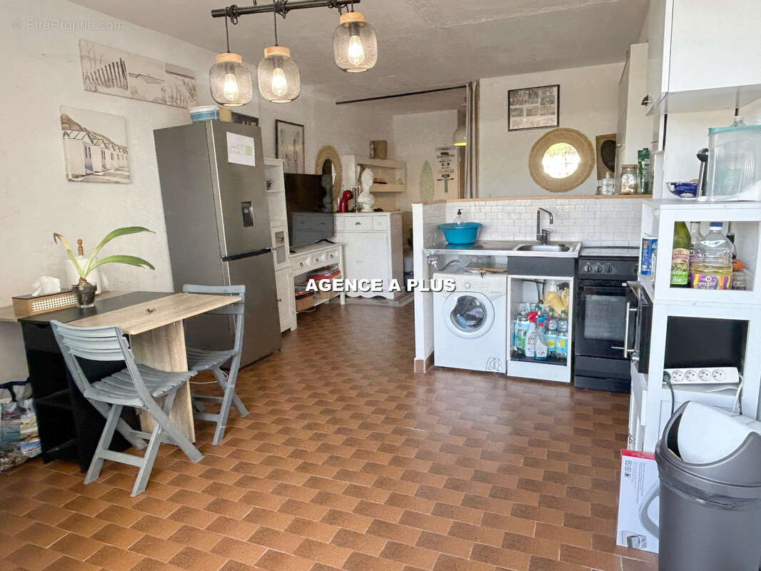 Vente studio triple cabine plage nord - port camargue - photo 3