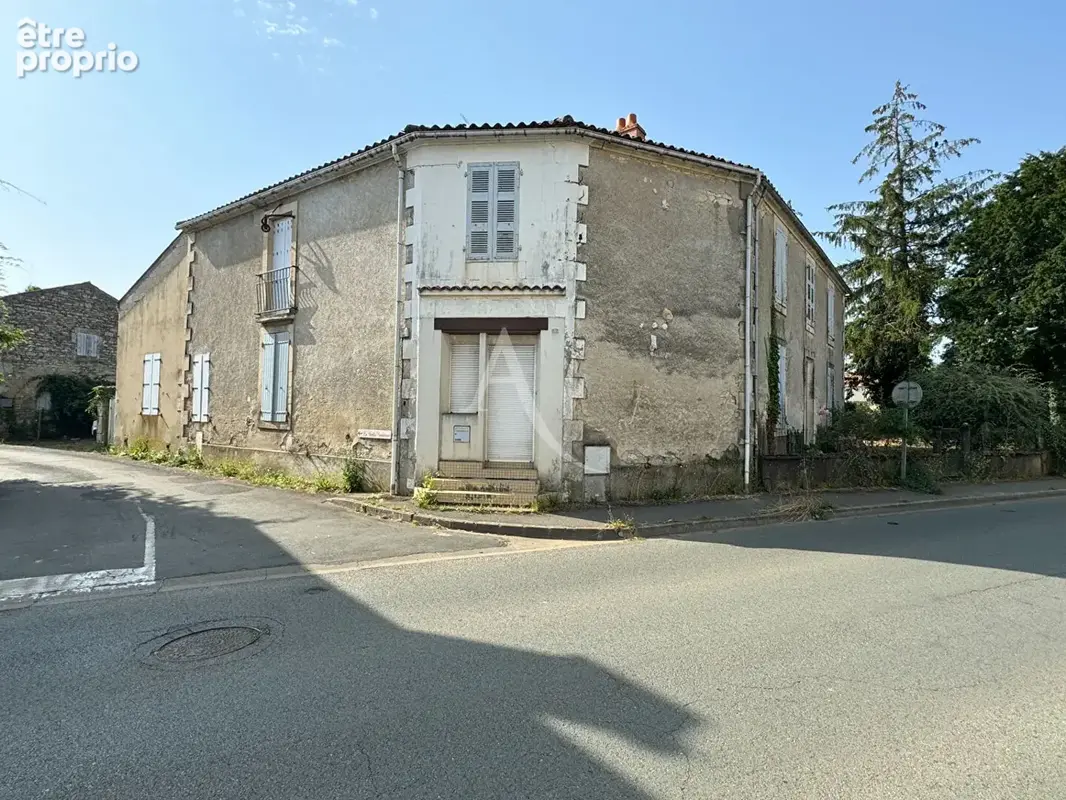 Maison à NALLIERS