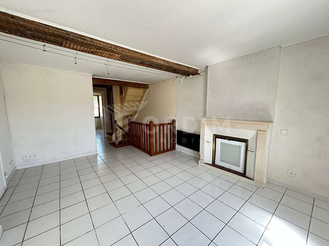 Maison à TOUCY
