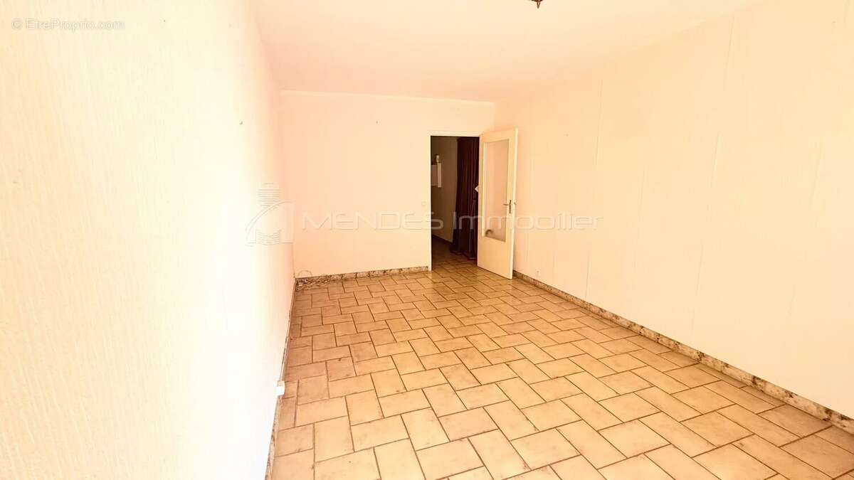 Appartement de type 3 pieces menton - photo 3