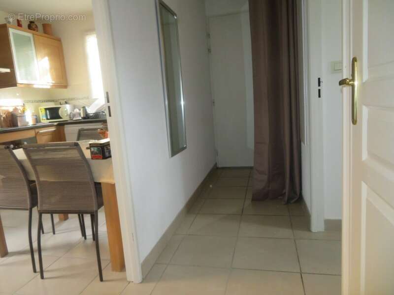 Belle MAISON sur 2 niveaux de 95 m3 à vendre centre ville de DIGNE LES BAINS (04) - photo 8