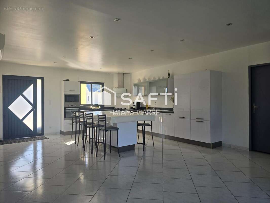 Maison 123 m² à Vierzon  - photo 4