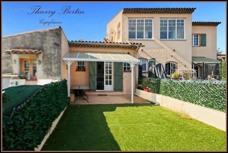 Appartement à LA COLLE-SUR-LOUP