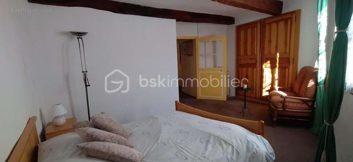 Maison de 100m² - 3 chambres - accès véhicule, cave 35m² - Cœur de THOARD - photo 9