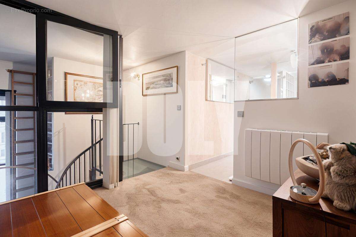 Appartement à PARIS-10E