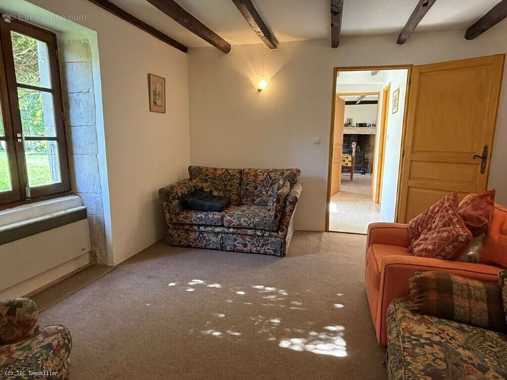 Maison à CHAMPAGNE-MOUTON