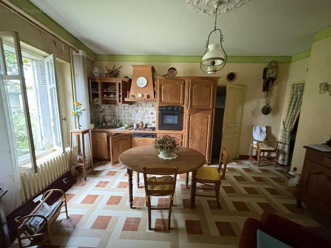 Maison à SAINT-HILAIRE-LA-PALUD