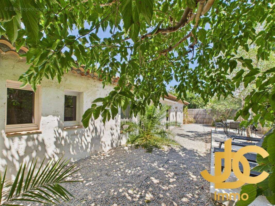 Maison à SAINT-RAPHAEL