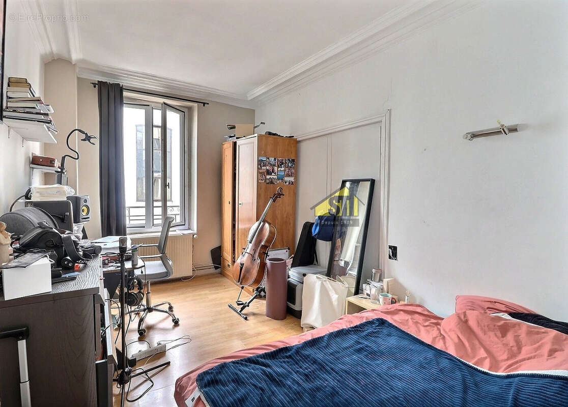 Appartement à PARIS-14E