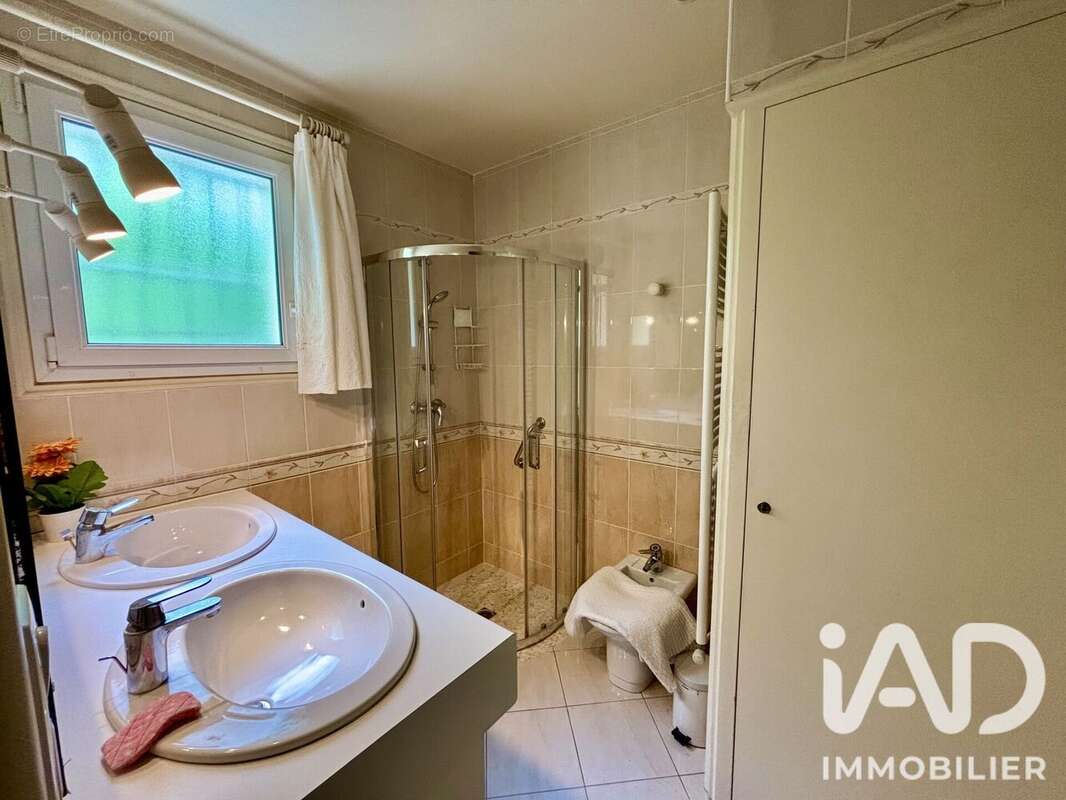 Maison 101 m² à Sarlat-La-Caneda  - photo 2