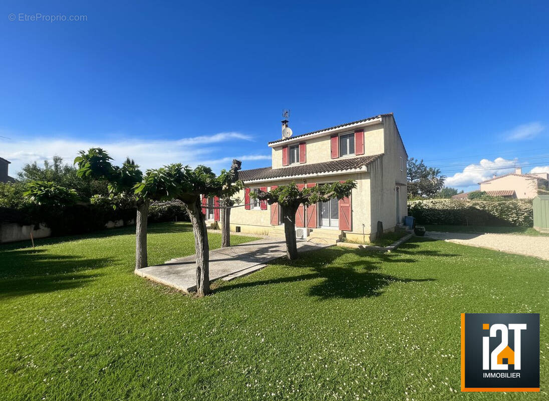 Maison à LA CALMETTE
