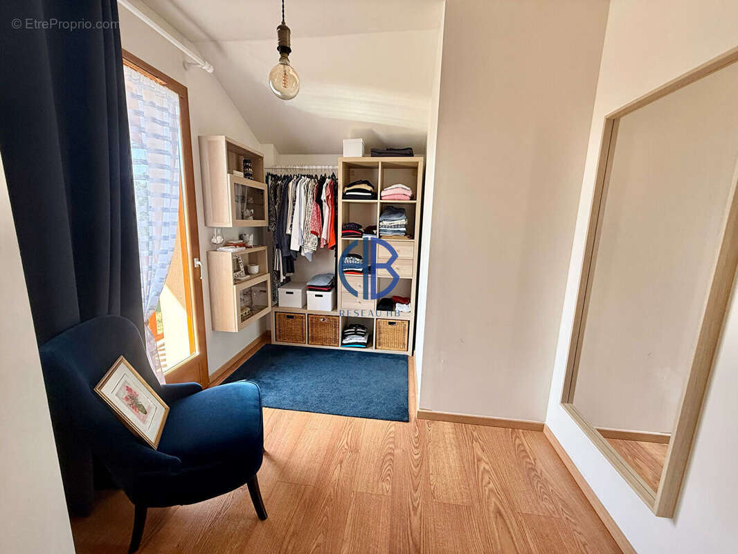 Maison 4 chambres + une pièce (garage transformé en habitable). Au grand calme - photo 8