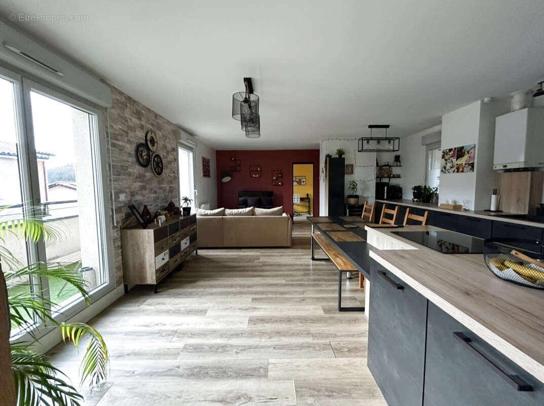Appartement à SAINT-PRIEST