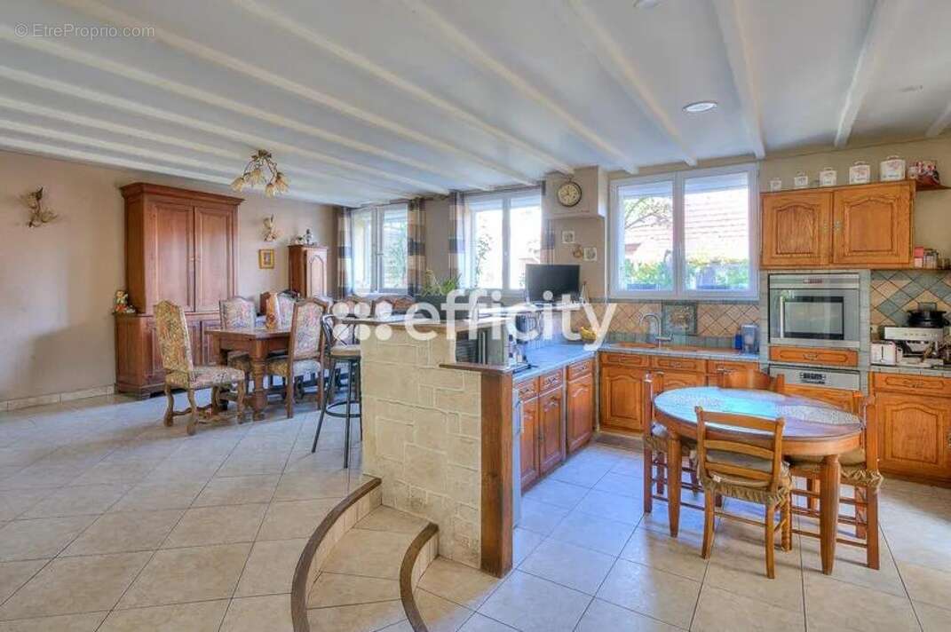 Maison à NEUILLY-PLAISANCE