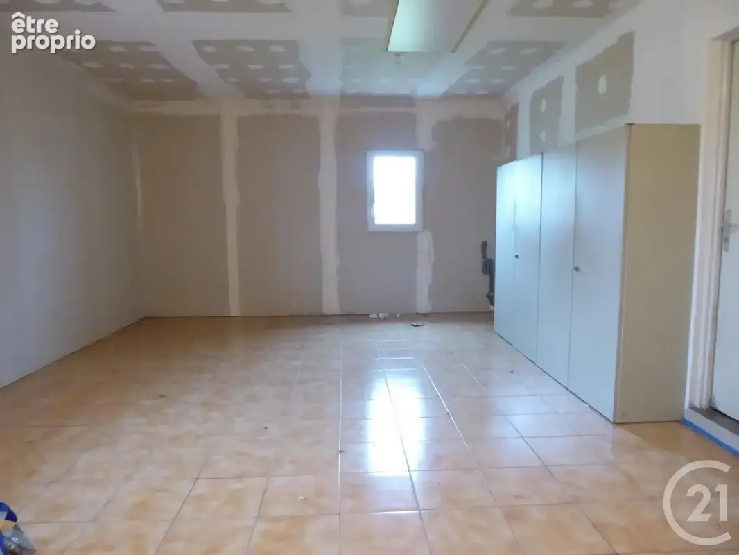 Maison 4 pièces 92 m² à vendre à Saint-Sernin-Du-Bois (71200) - photo 12
