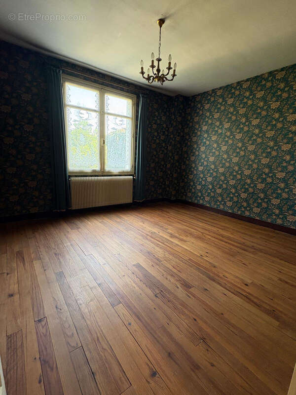 Maison de village avec jardin  garage et dépendance - photo 19
