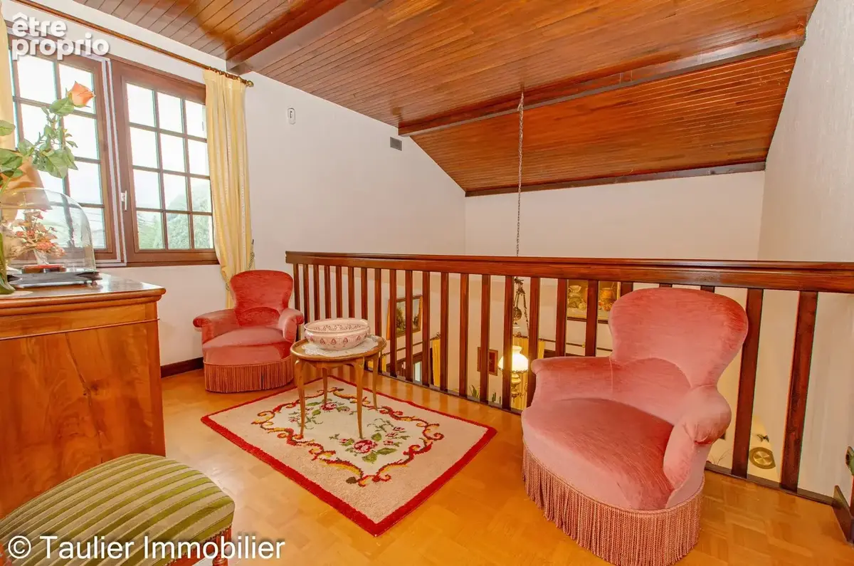 ST VÉRAND - Élégante maison familiale 6 chambres - photo 17