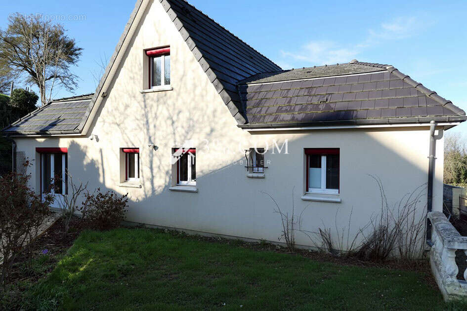 Maison à SAINT-MARTIN-EN-CAMPAGNE