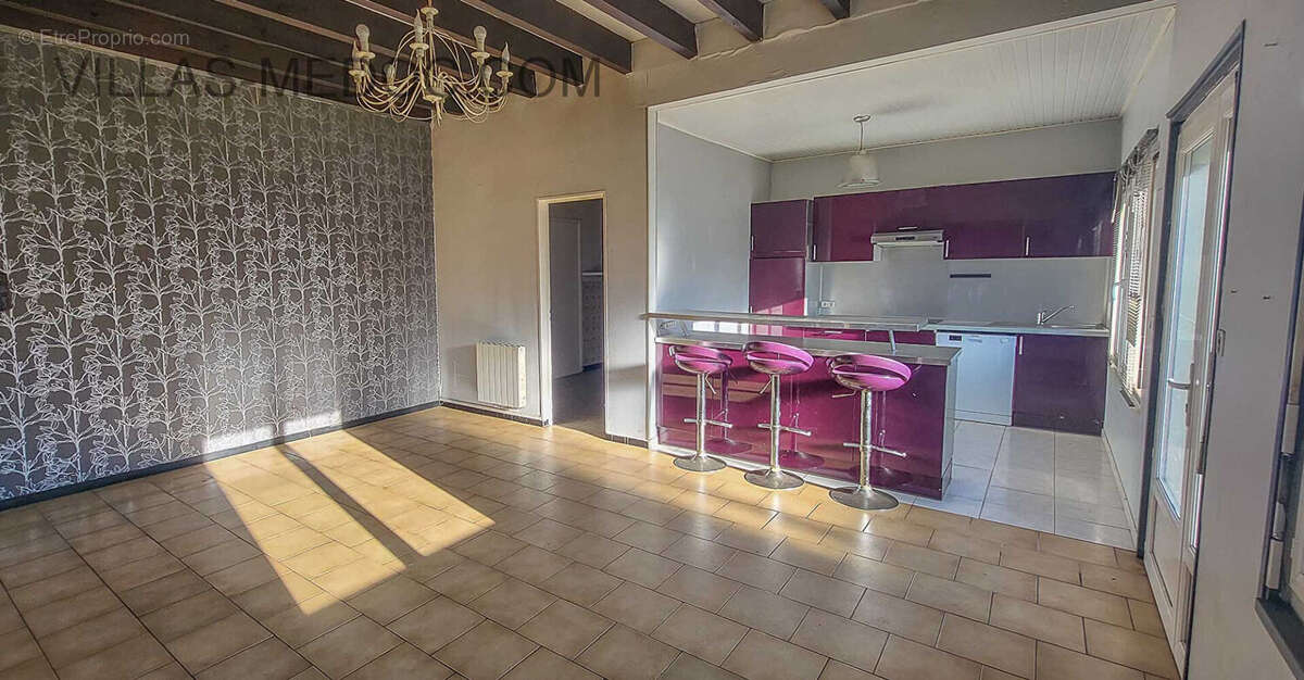 Maison à VENDAYS-MONTALIVET