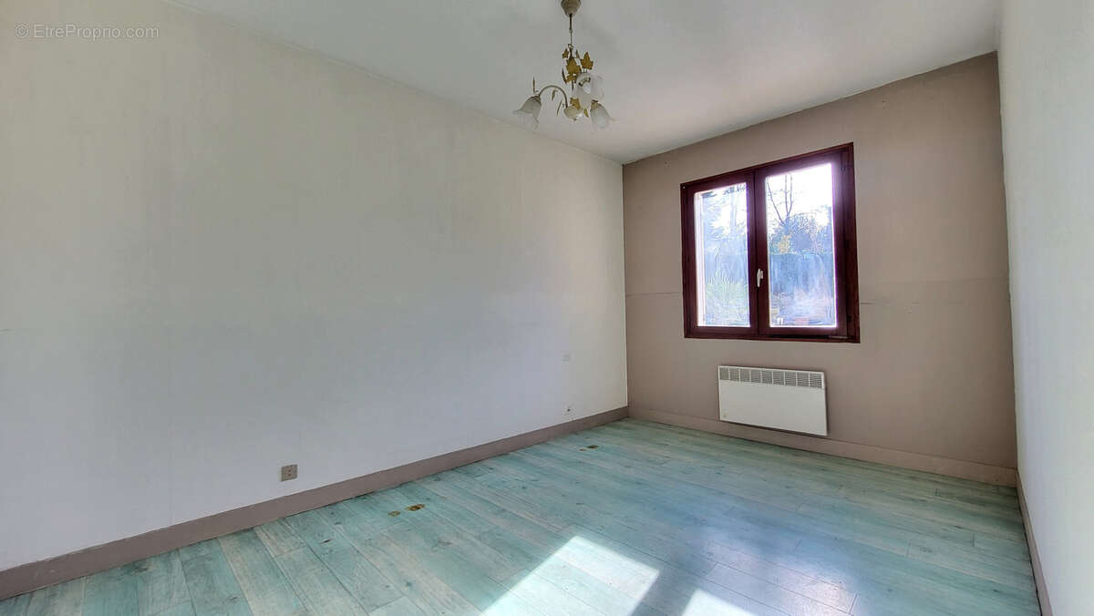 Maison à ROMENY-SUR-MARNE