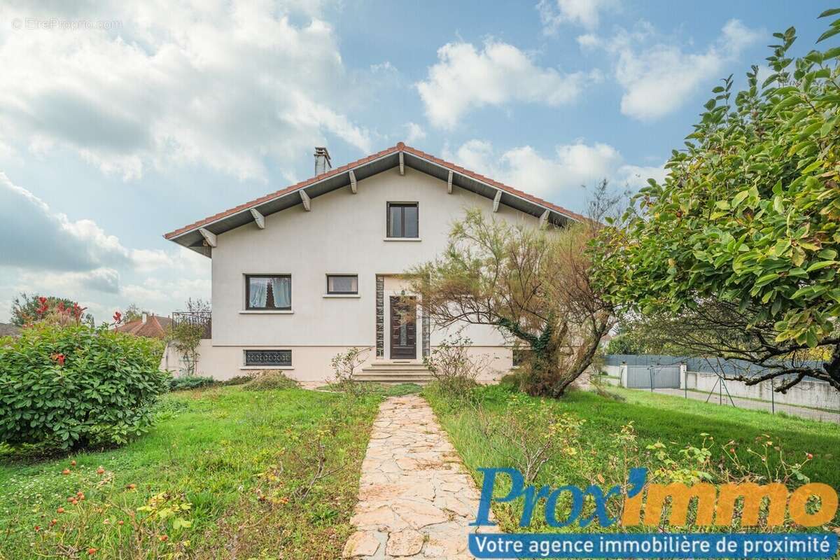 Maison à COUBLEVIE