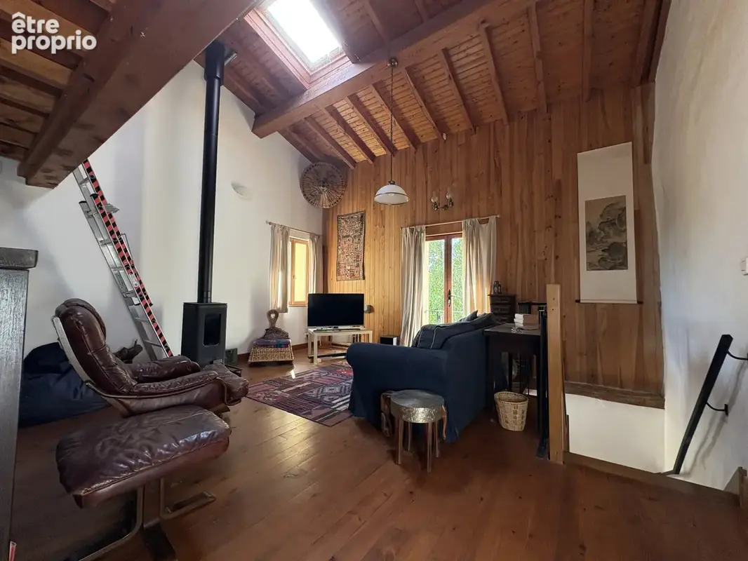 Escueillens-corps de ferme de caractere renové 26 hectares de prairies et bois - photo 16