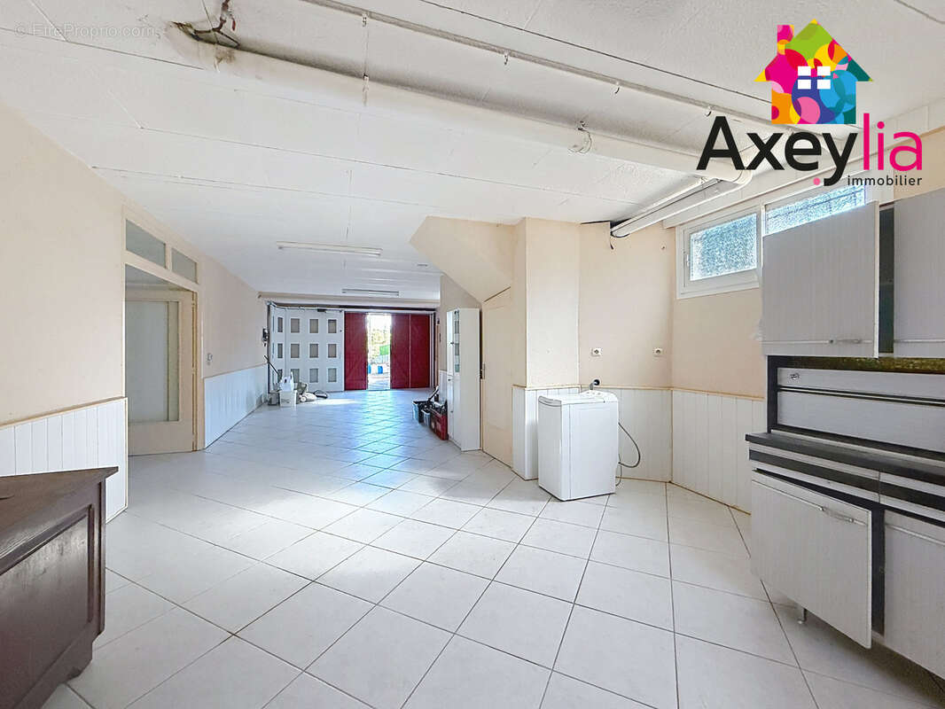 A vendre - saint-haon-le-vieux - maison familiale avec 5 chambres, sous-sol, terrain et belle vue - photo 18