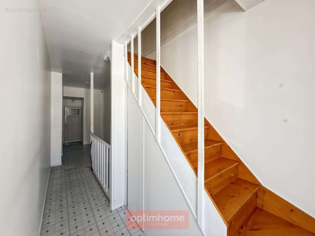 Immeuble de rapport de 223 m² composé de 7 studios saint-just-en-chaussée (60) - photo 2