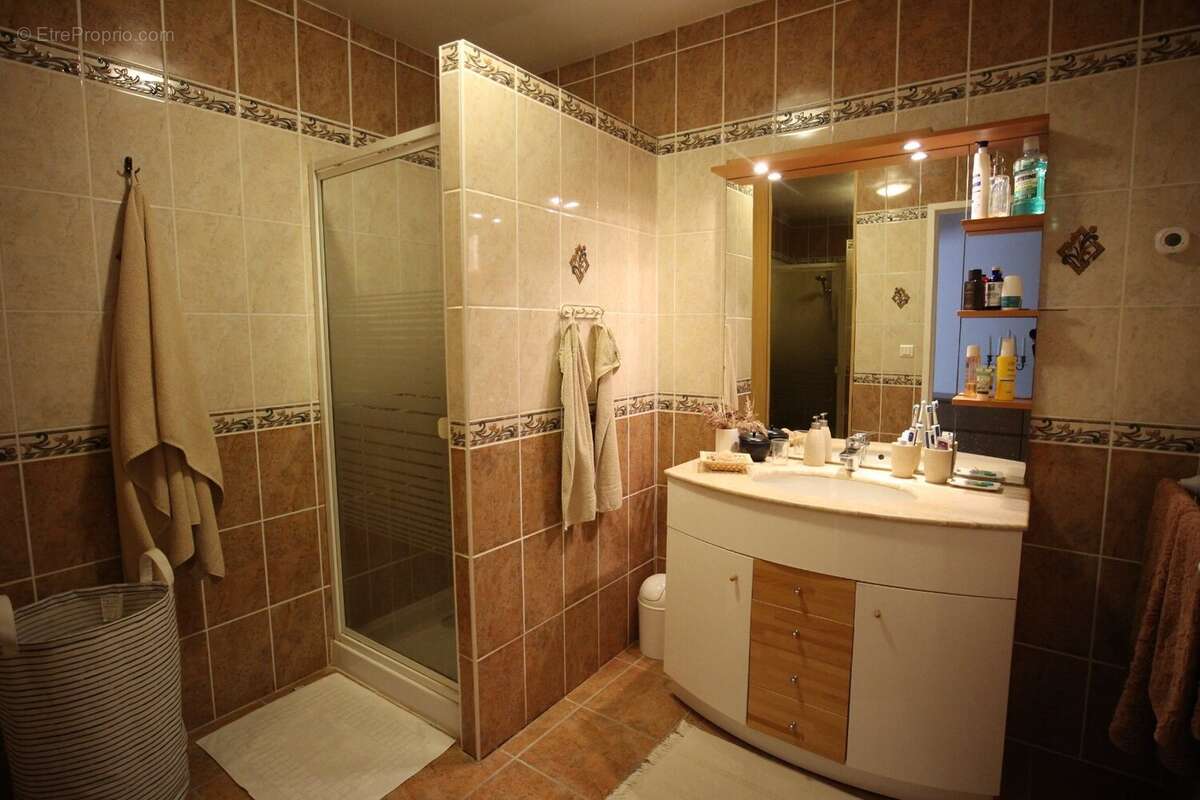 Maison à SAINT-GENIES-DE-FONTEDIT